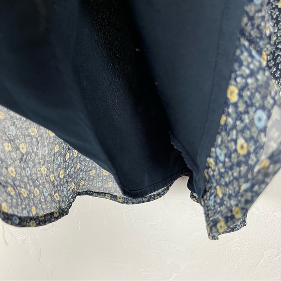 Abercrombie & Fitch Dress Lined Lightweight V‎ Neckline Ditzy Floral All Over - Picture 9 of 12